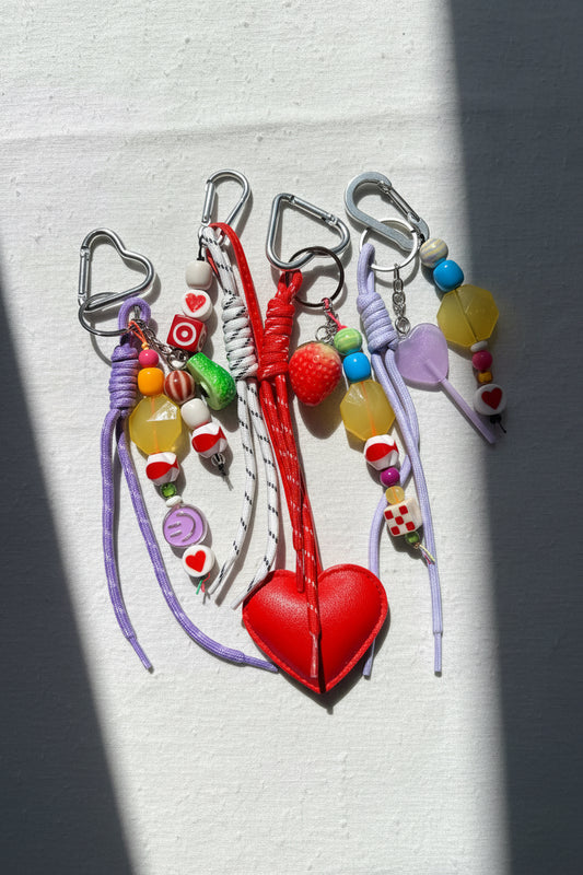 BAG CHARMS. LOJA FÍSICA LISBOA. MAD IN PARADISE. TODOS.